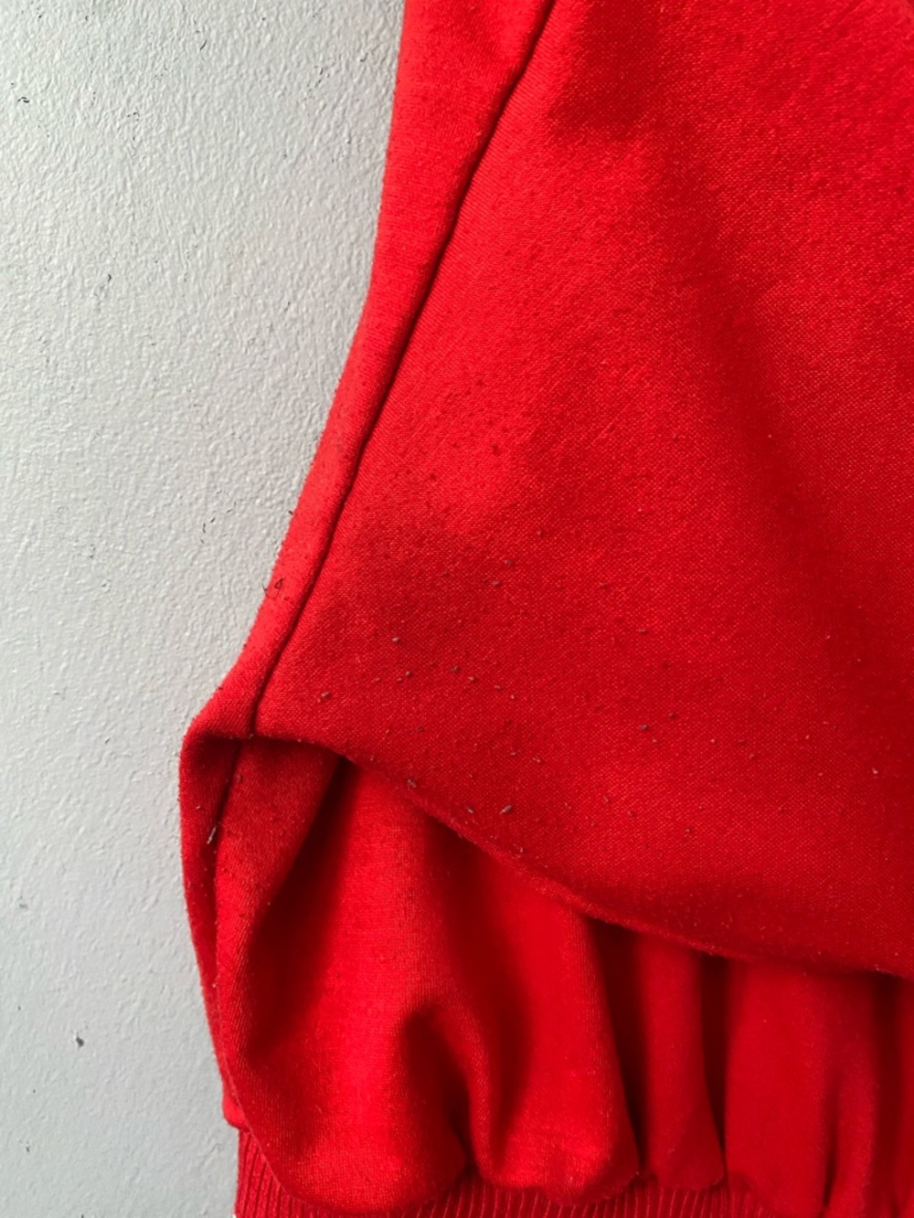 Red V-Neck Cropped Sweatshirt with Striped Hem - Picture 5 of 5